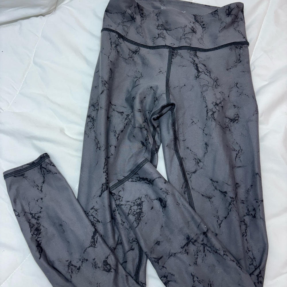 BECCA Gray Marble Leggings size small